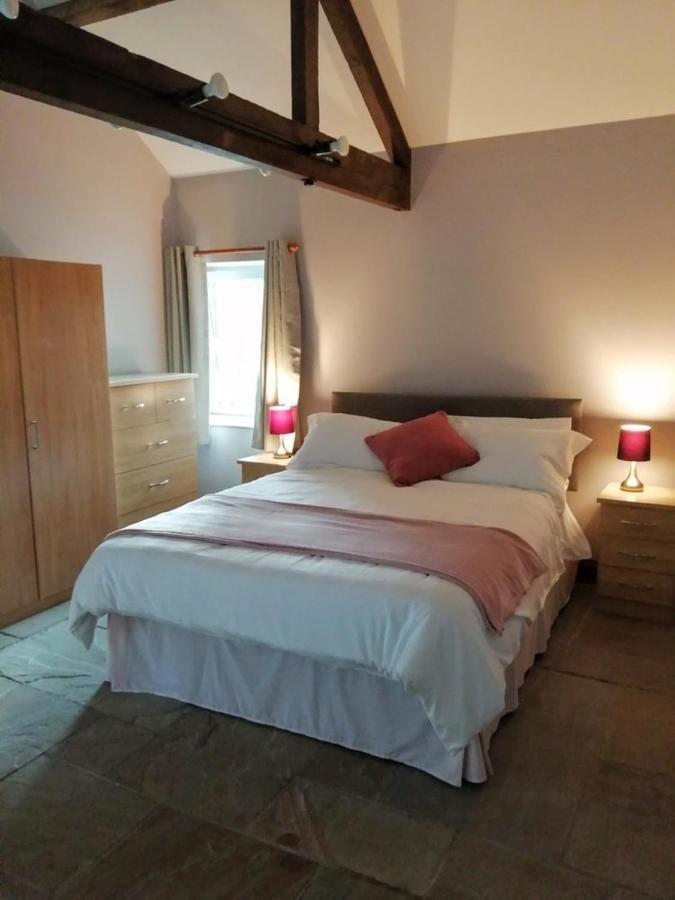 The Barn. Apartment Кармартън Екстериор снимка